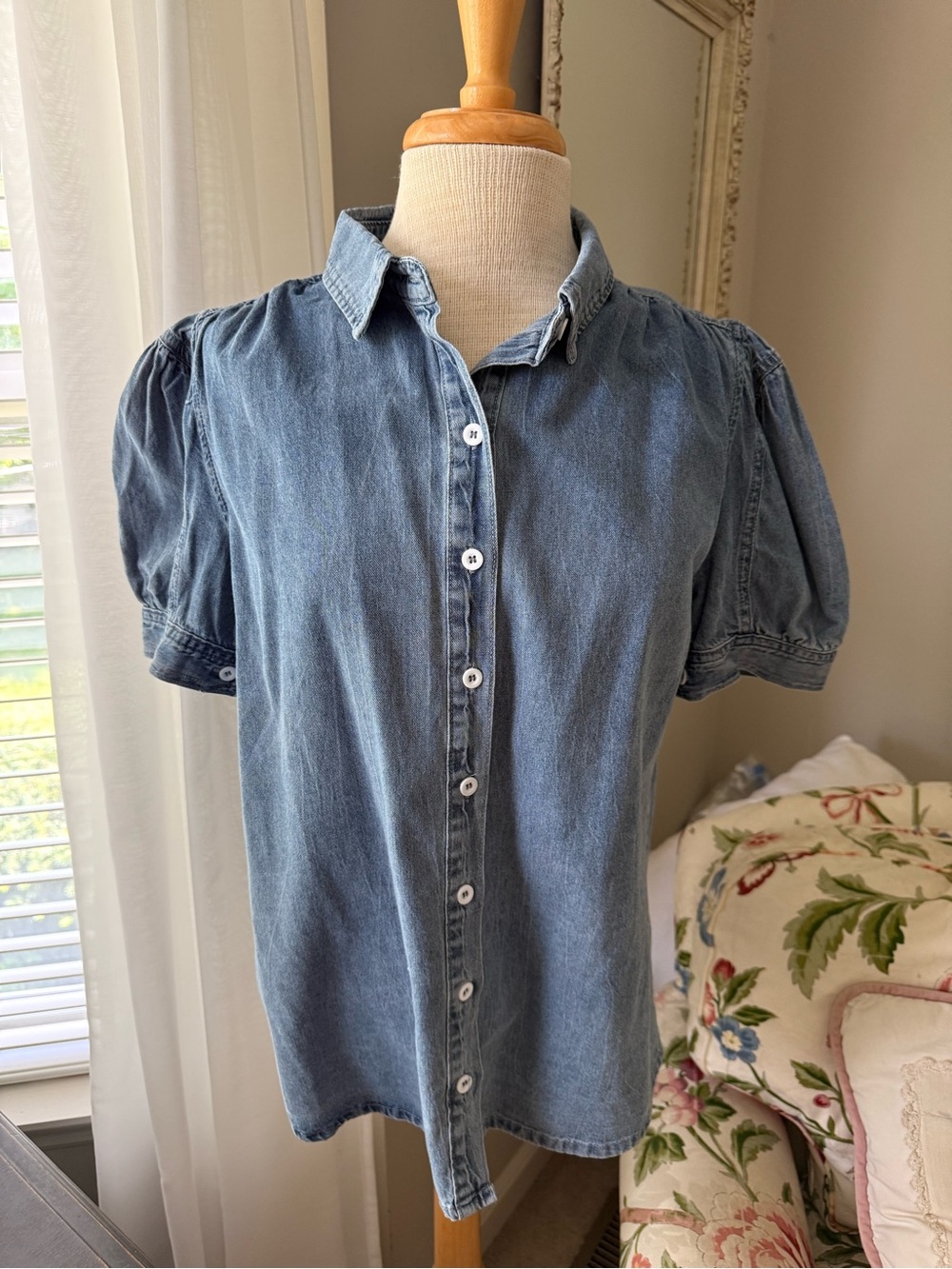 Denim Button-Front Puff Sleeve Top - Blue